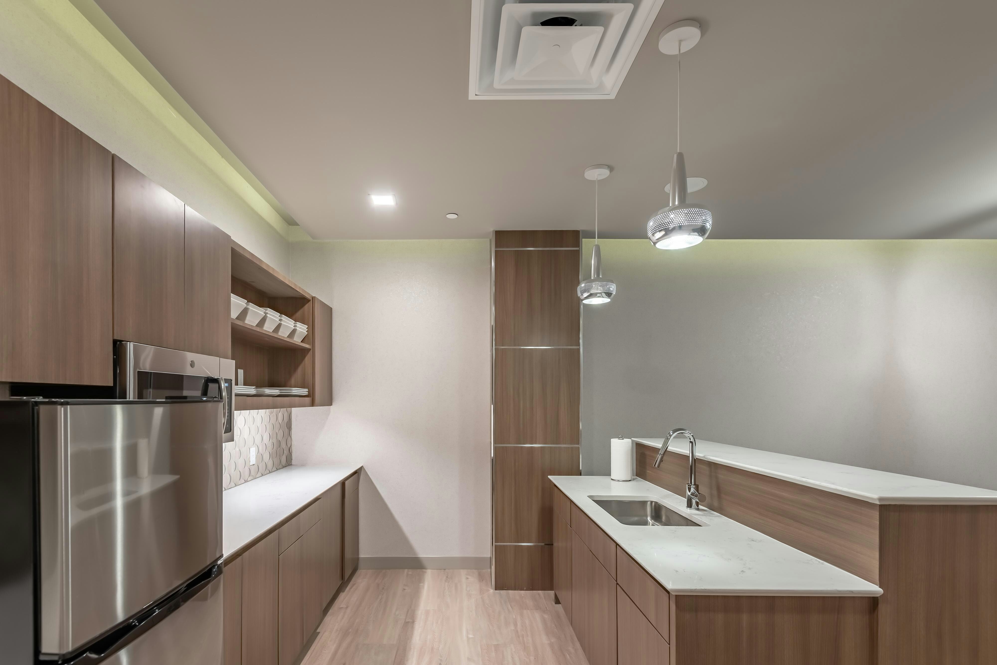 Element Dallas Downtown East 75/76