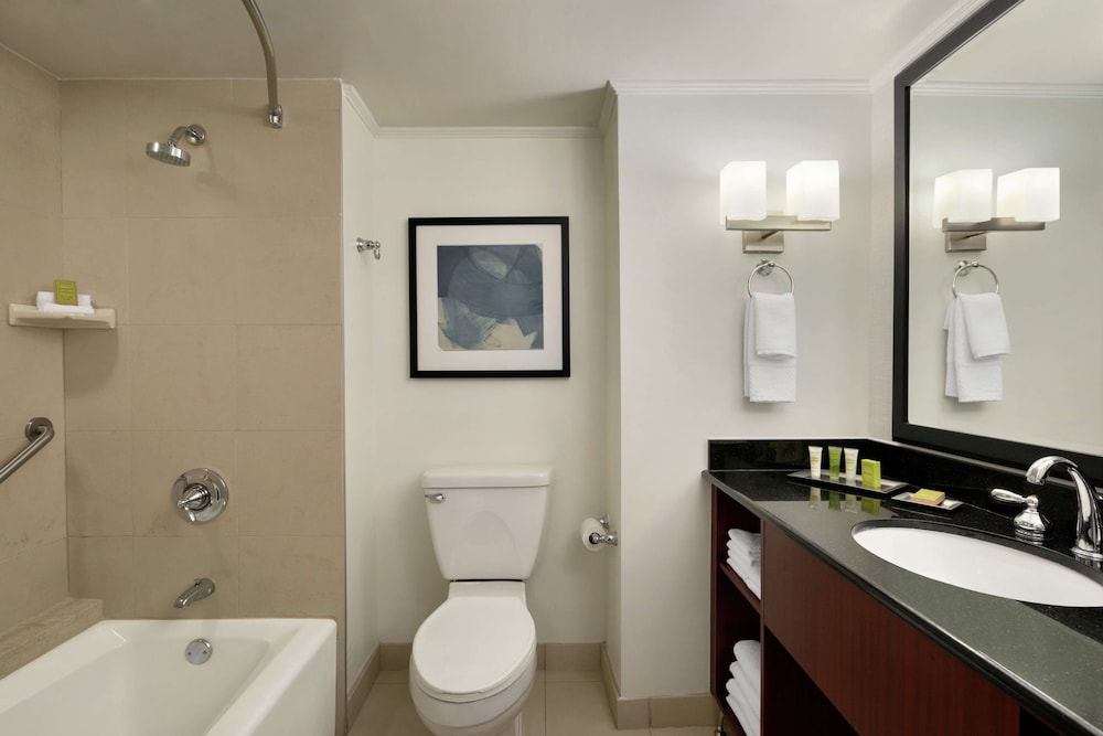 DoubleTree by Hilton South Charlotte Tyvola 16/54