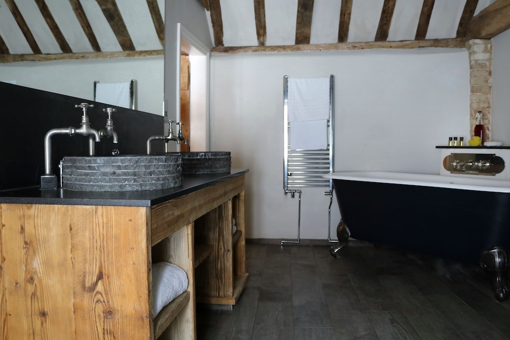 The White Hart Hotel 4/50