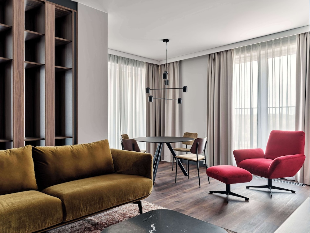 Radisson RED Hotel & Radisson RED Apartments, Krakow 30/50