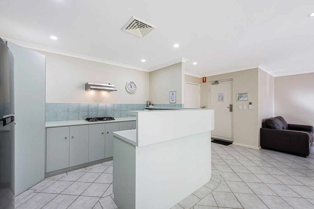 MANDURAH QUAY RESORT 16/72