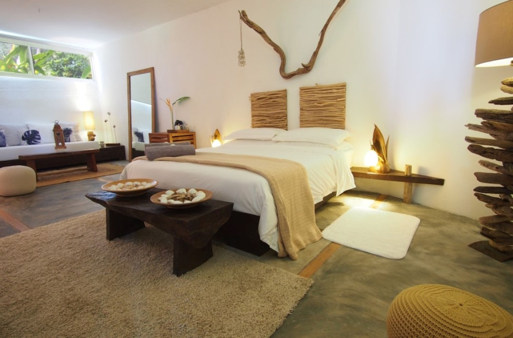 Bliss Hill Secret Garden Hotel 22/71