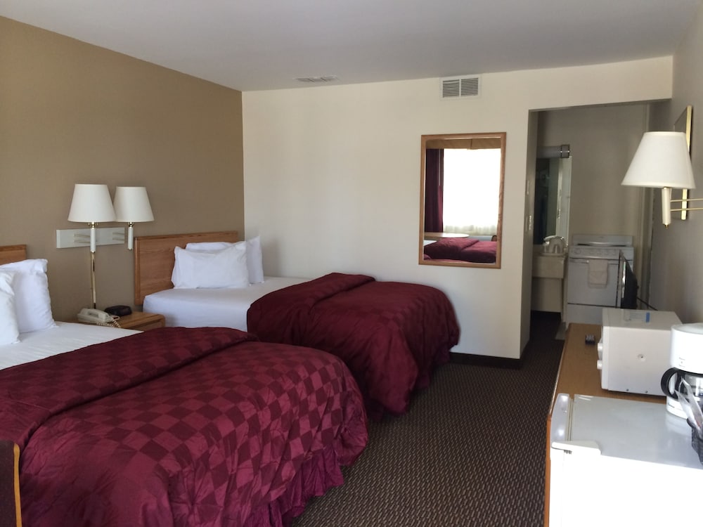 Red Lion Inn & Suites Junction City 9/29