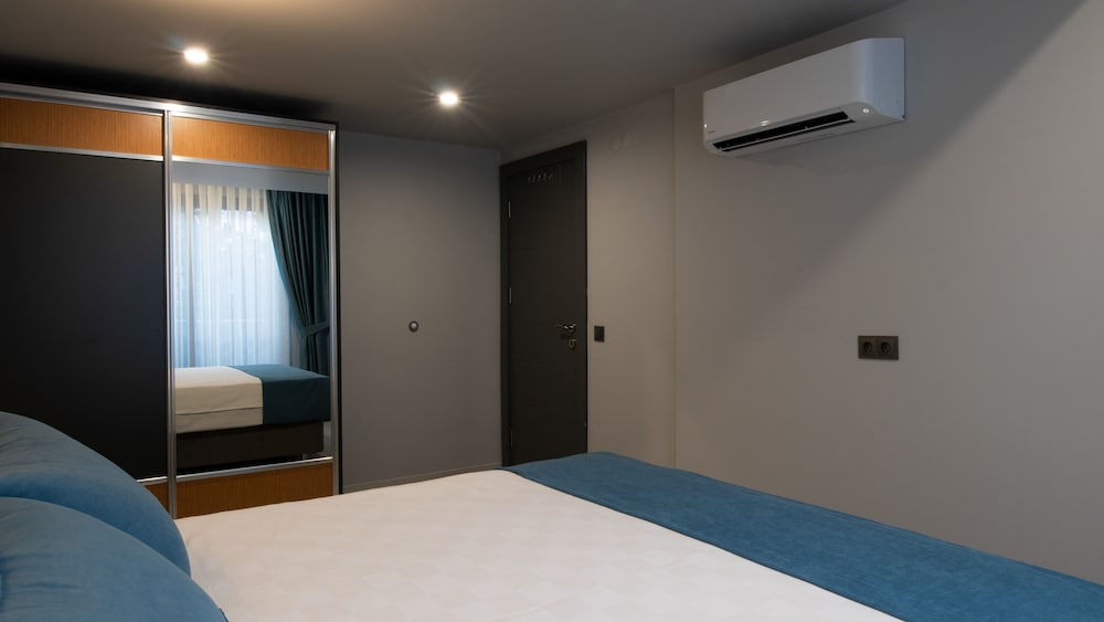 Opera Suites 10/50