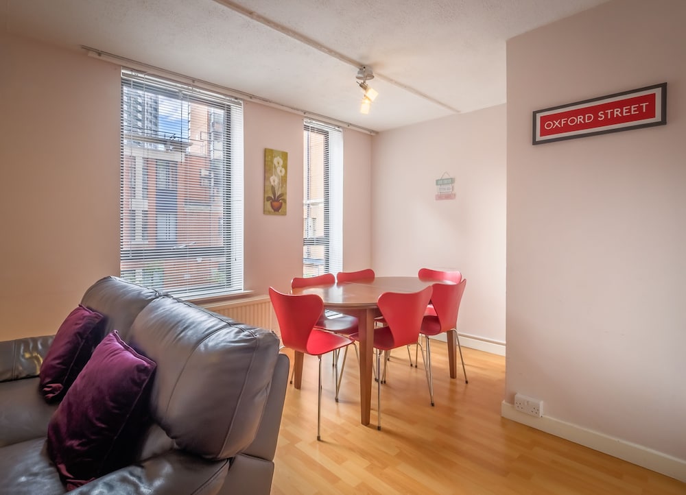 LSE Rosebery Hall 25/50