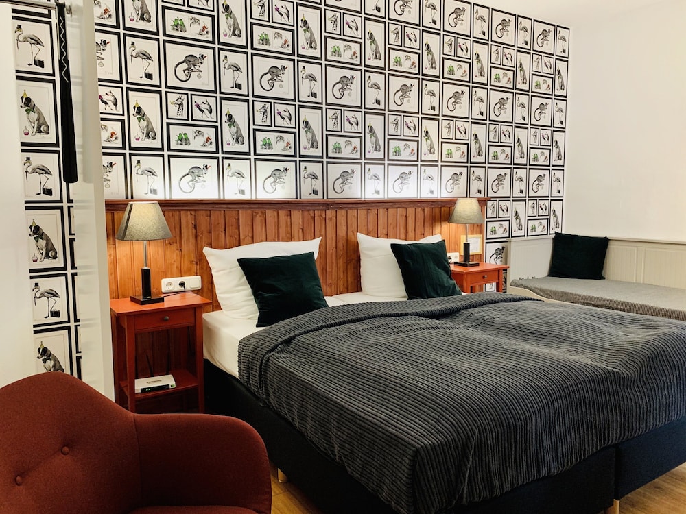 Old Town Hotel 15/72