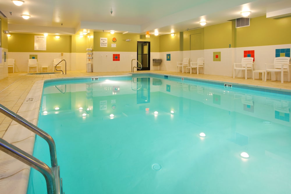 Holiday Inn Express Suites Thornburg S Fredericksburg 1/58