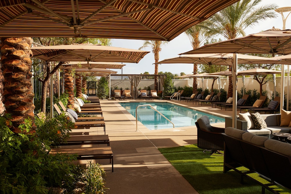 Hyatt Place Las Vegas At Silverton Village 6/42