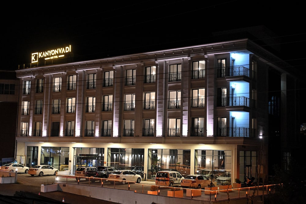 Kanyonvadi Hotel 1/47