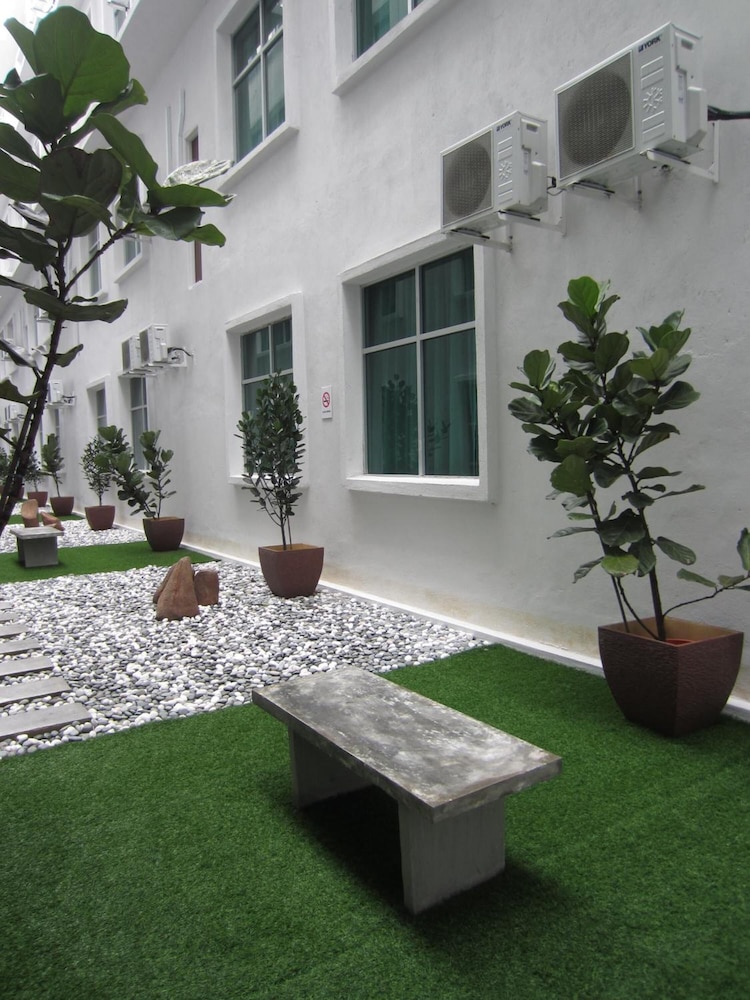 Dhotel 33/34