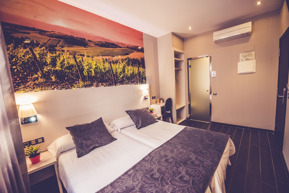 Hostal Prado 10/69
