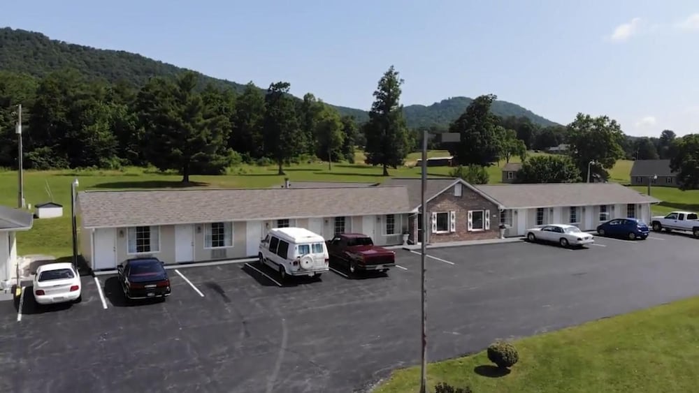 Fox Mountain Inn 33/50