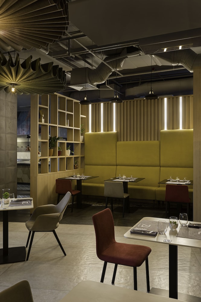 ibis Kyiv Beresteiska 24/47