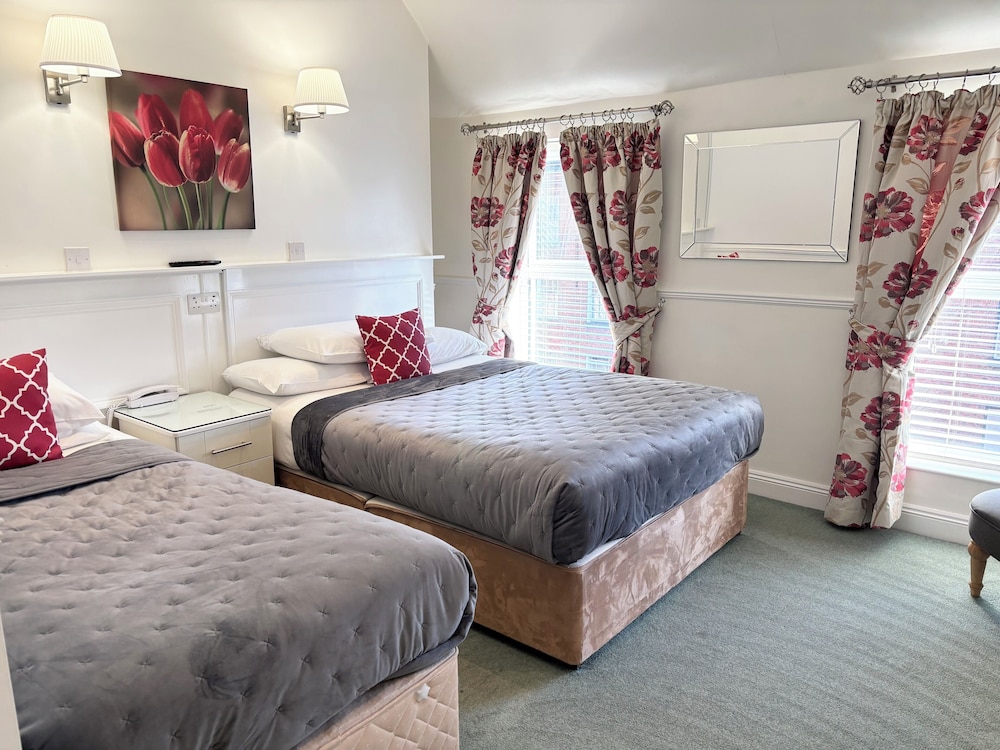 Dergvale Hotel 23/75