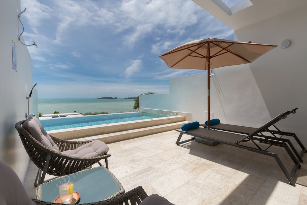 SKYE BEACH HOTEL 44/50