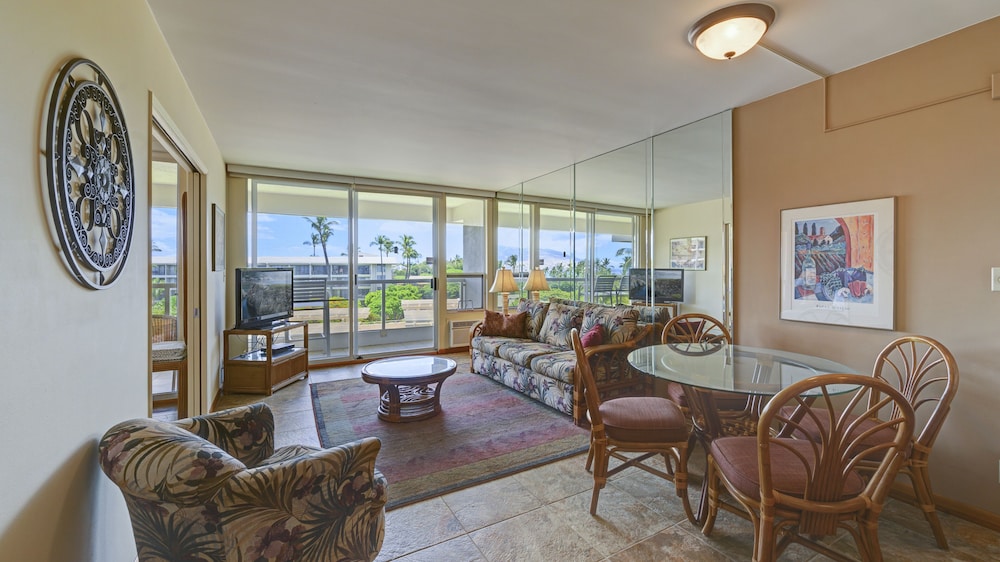Castle Maui Banyan 33/62