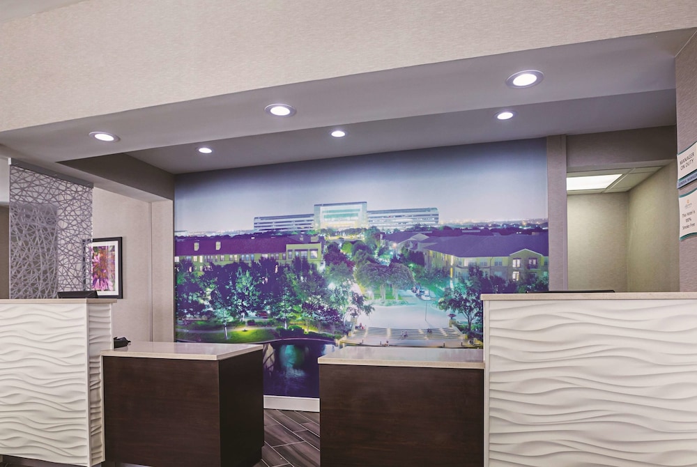 La Quinta Inn Suites By Wyndham Dallas Plano West 19/45