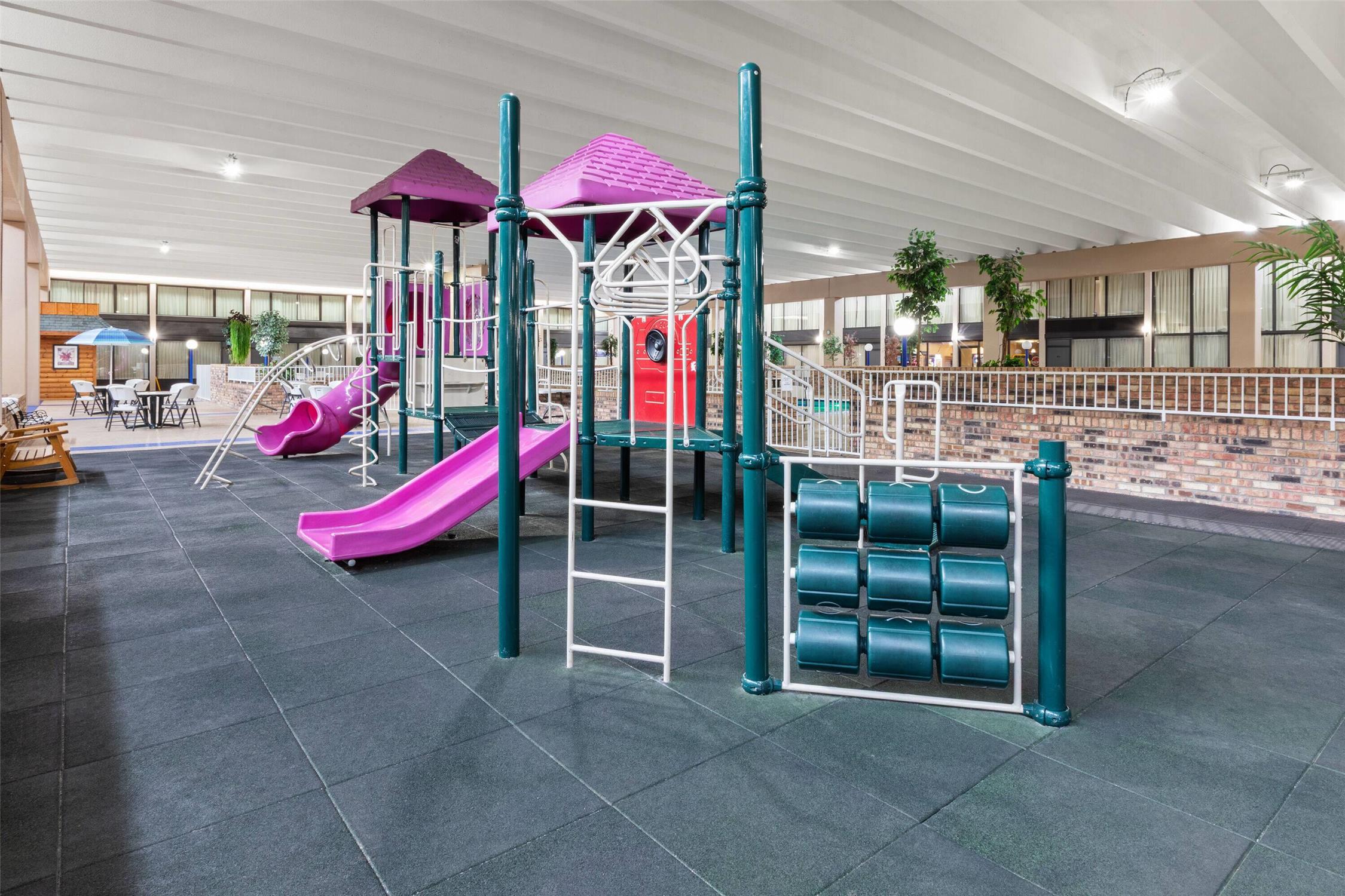 Quality Inn & Suites Grayling, MI 48/51
