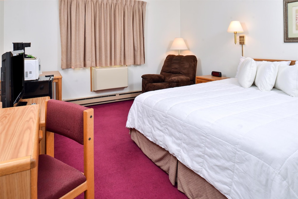 Sauk River Inn & Suites, a Travelodge by Wyndham 10/42