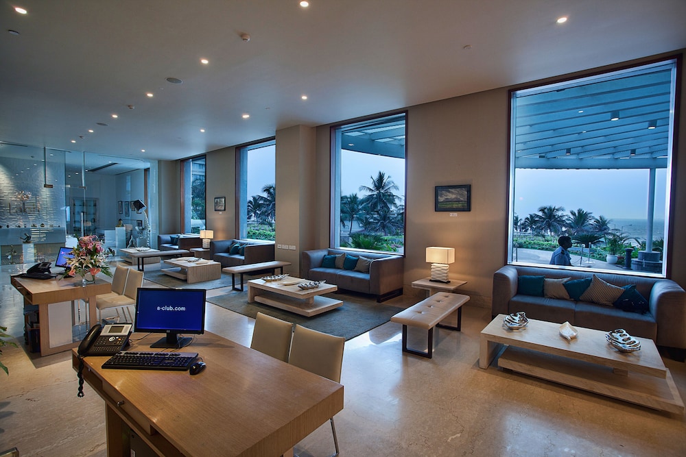 Novotel Visakhapatnam Varun Beach Hotel 46/75
