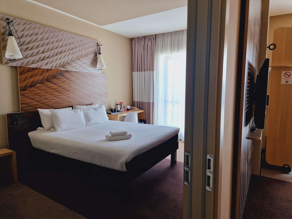 ibis Aktobe Hotel 10/50
