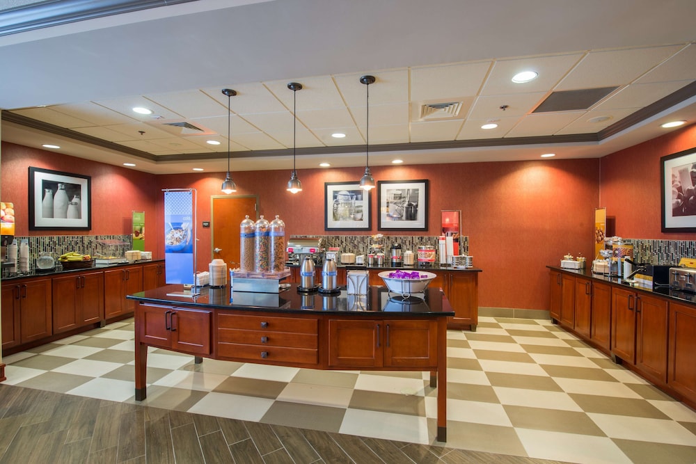 Hampton Inn Easley 57/72