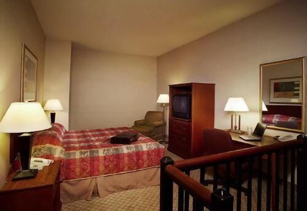 Days Inn by Wyndham Dodge City 32/56
