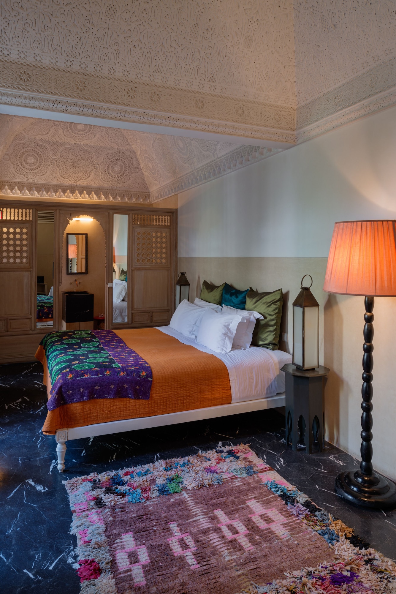 DELUXE, DOUBLE BED