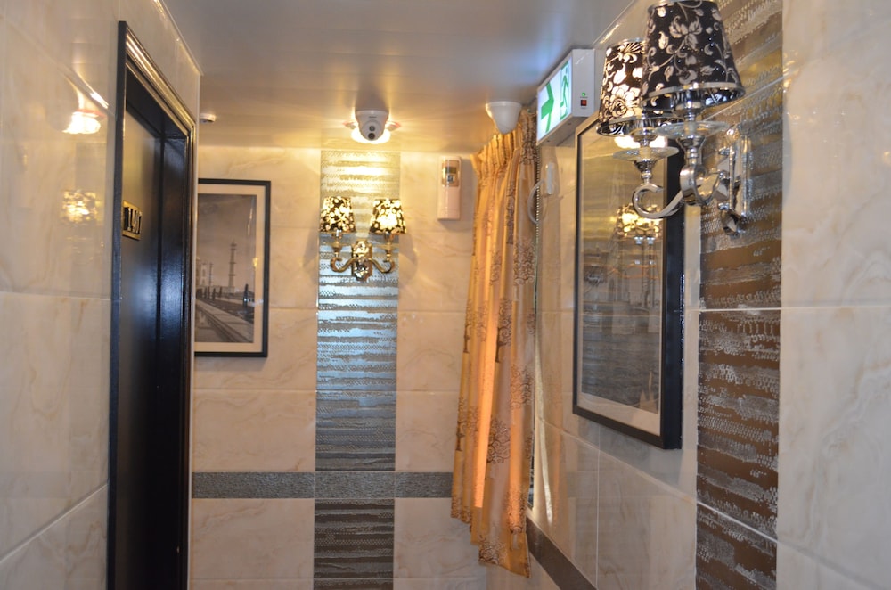 Hotel Skylark 33/61