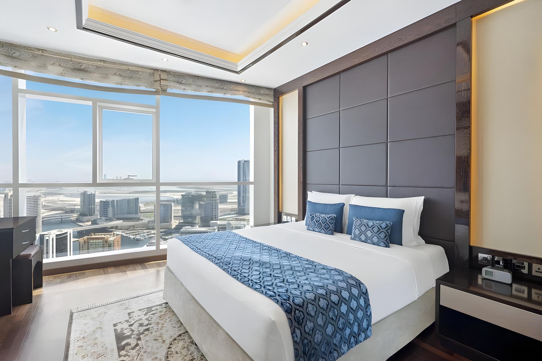 3 Bedrooms, Diplomat, Suite