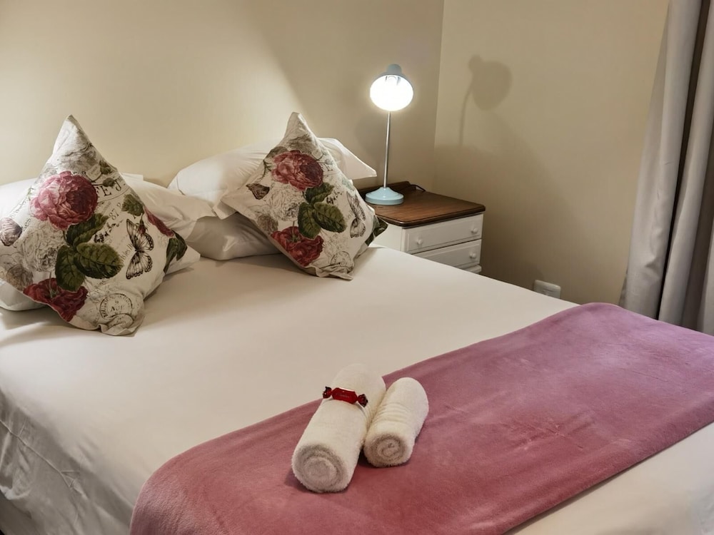 137 High Street Guest House 14/48