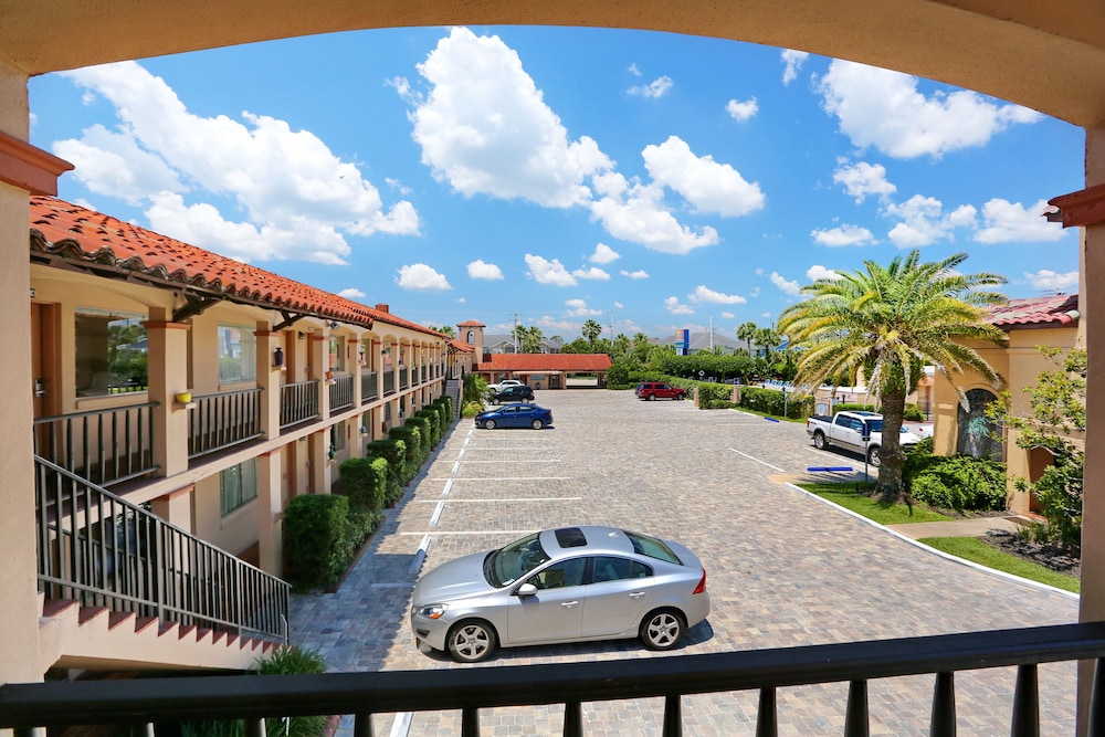 La Fiesta Ocean Inn And Suites 34/50