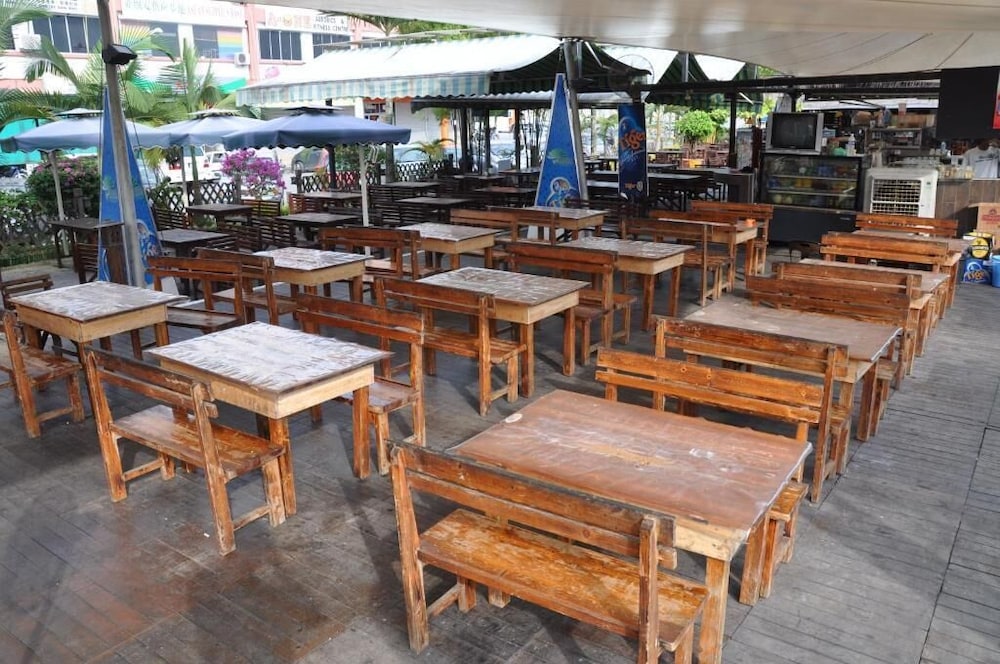 Salim Inn 35/51