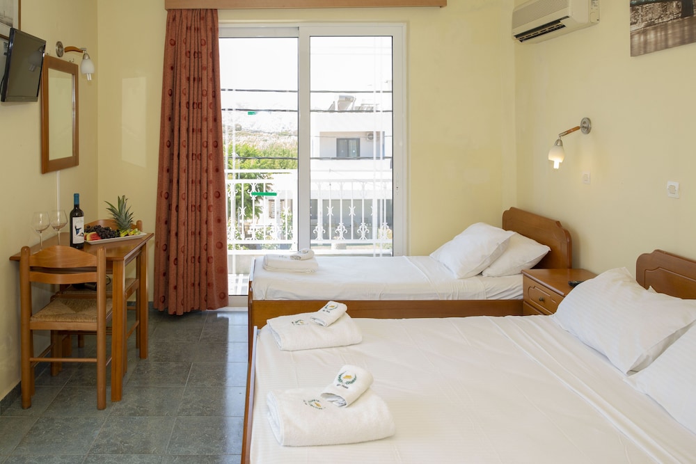 Alia Luxury Suites and Spa 120/169
