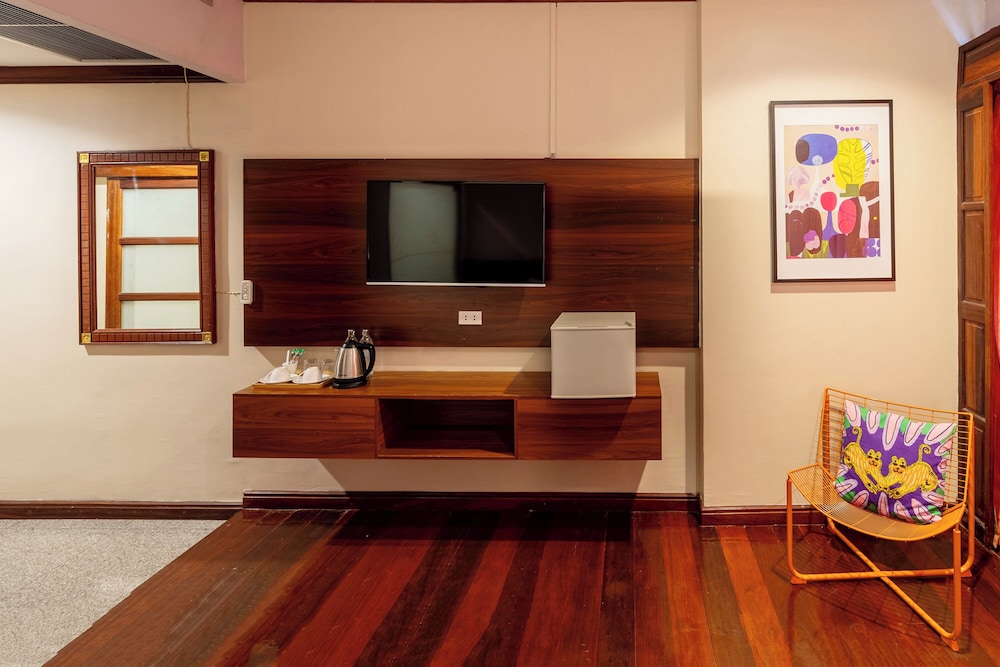 The President Hotel at Chokchai 4 53/57