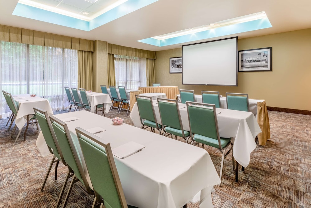 Hampton Inn Manassas 46/51