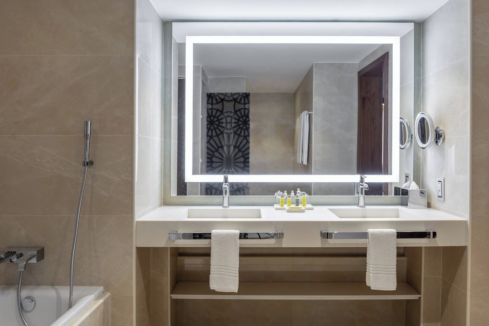 Algiers Marriott Hotel Bab Ezzouar 62/63