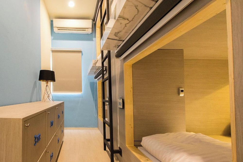 Lazy Sunday Hostel 29/50