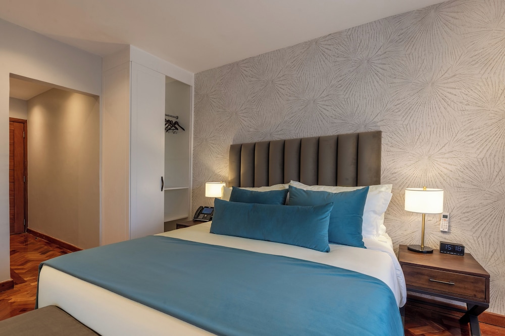 Pax Manor Hotel 25/78
