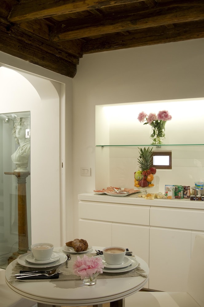 GIGLI D'ORO SUITE 18/33