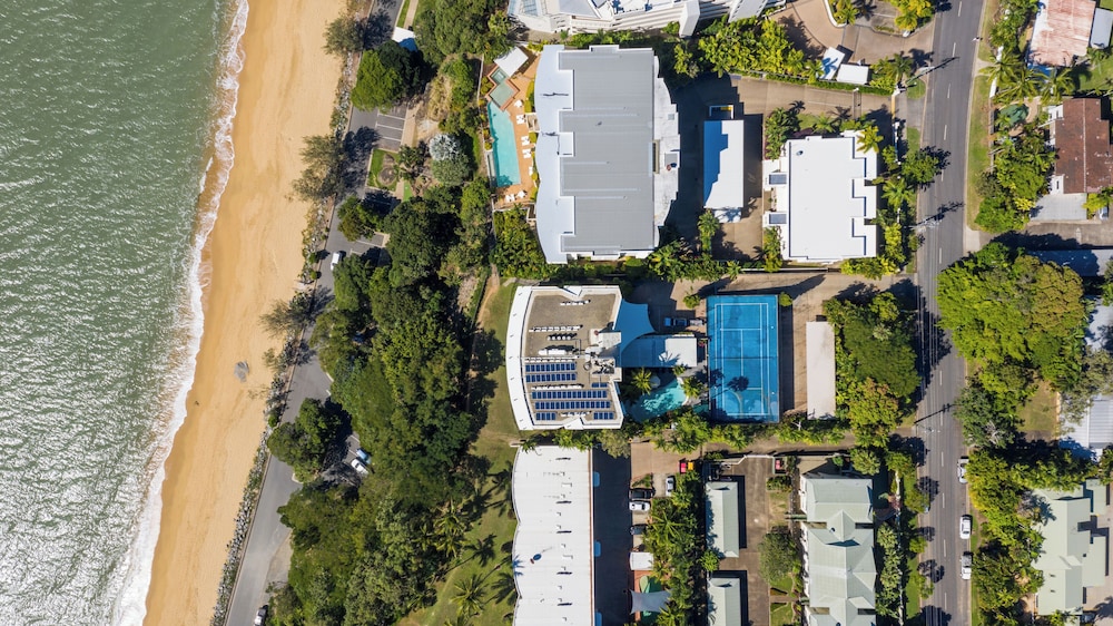 AMAROO AT TRINITY 31/50