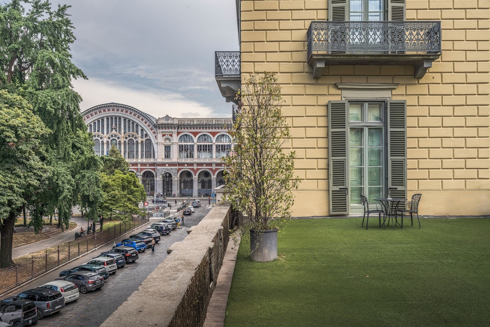 Hotel Roma E Rocca Cavour 76/82