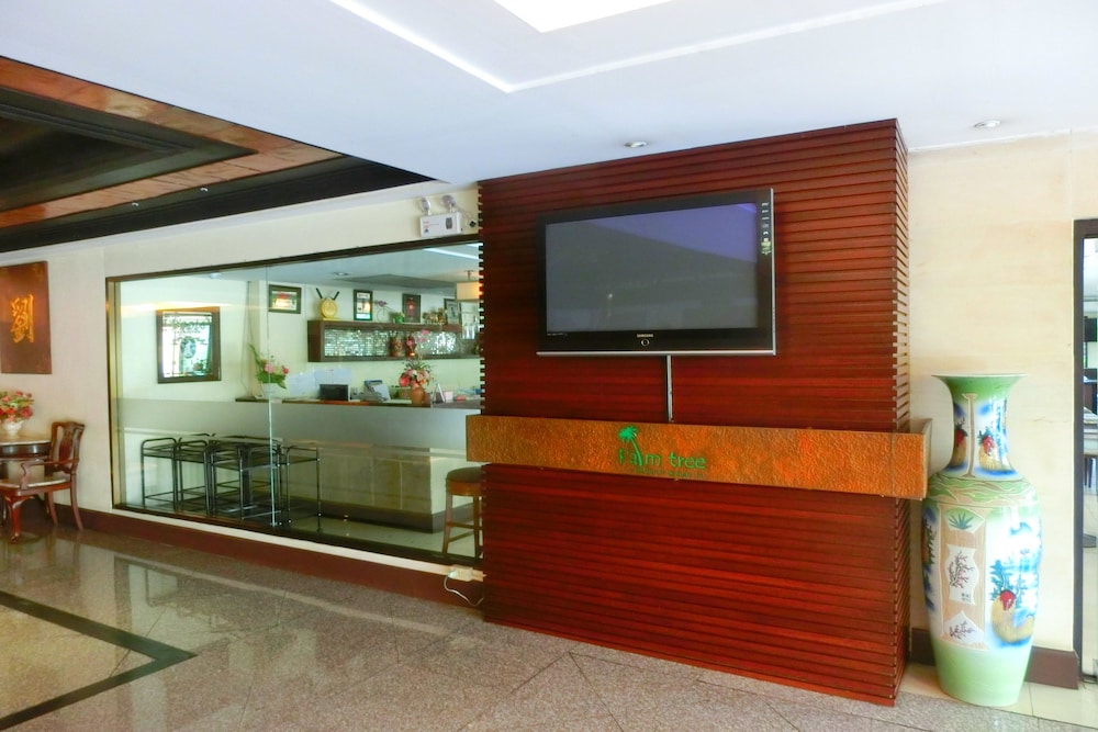 Royal Peninsula Hotel 16/66
