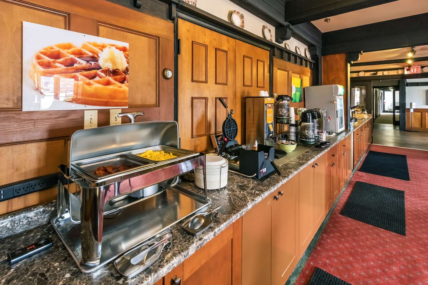 Quality Inn Waddling Dog Saanichton 17/37