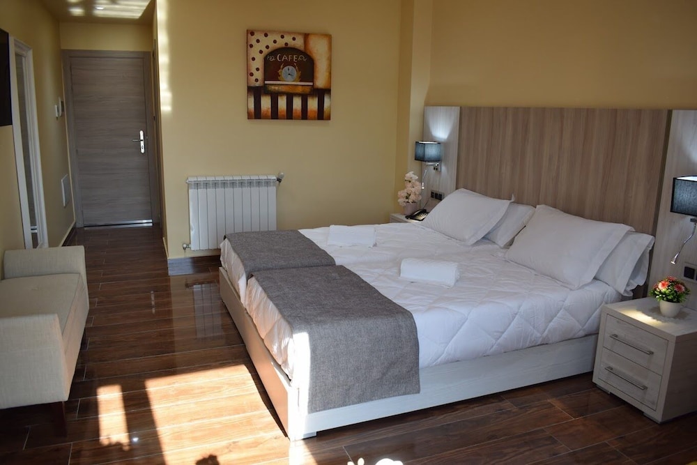 Hotel Zinou ZM 21/49
