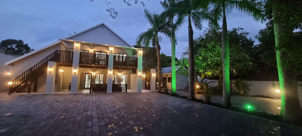 Lalapanzi Guest House 5/50