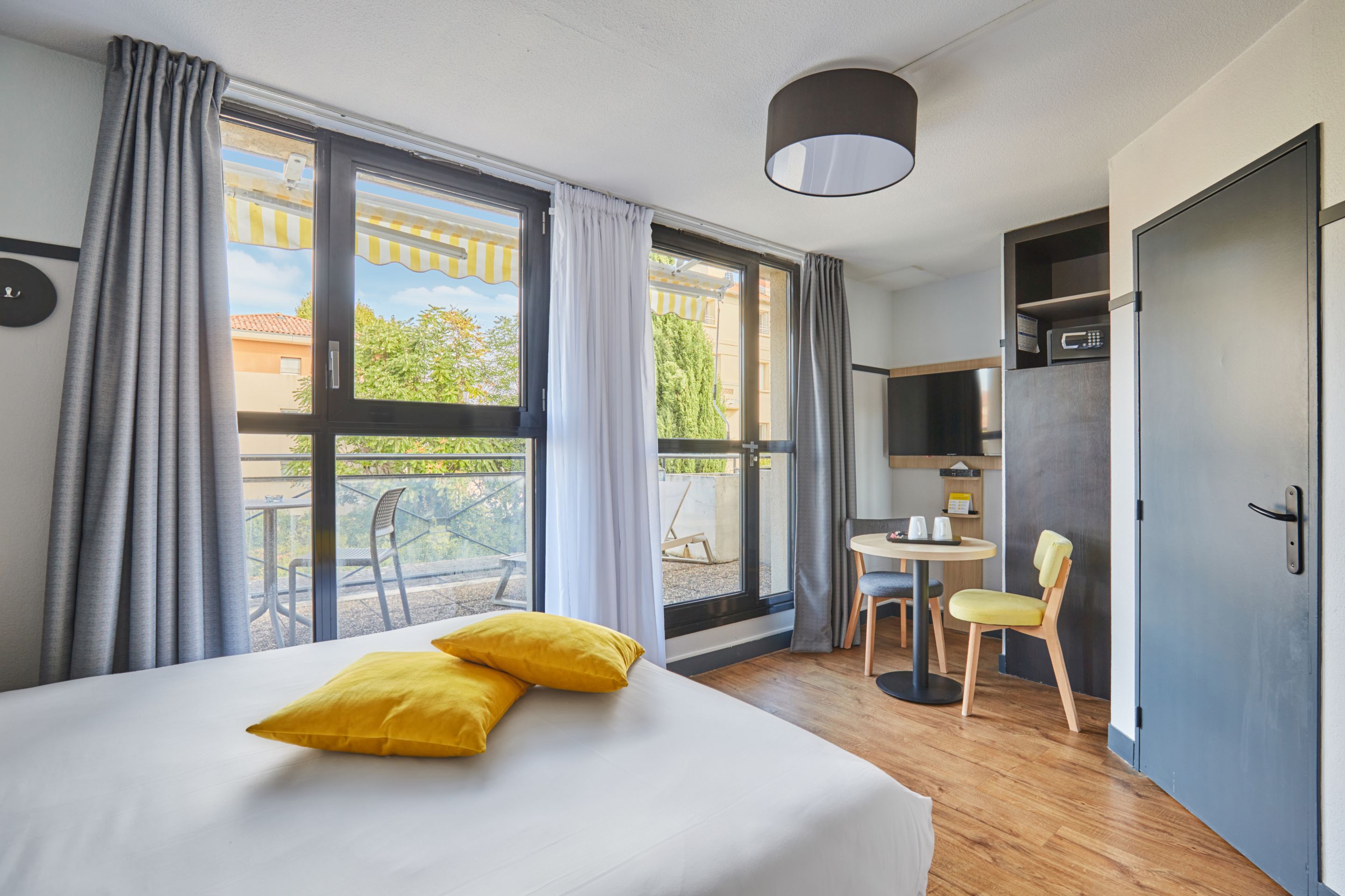 استوديو بسرير مزدوج بشرفة