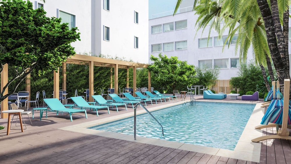 Global Luxury Suites At The Apex Miami 50/50