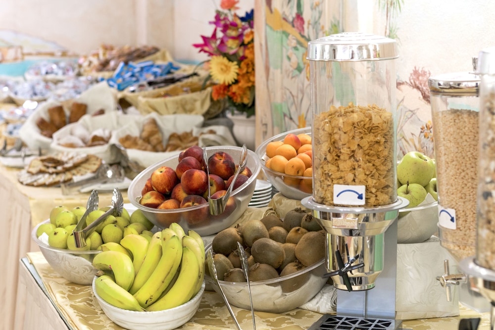 Colonna Beach Hotel 18/50