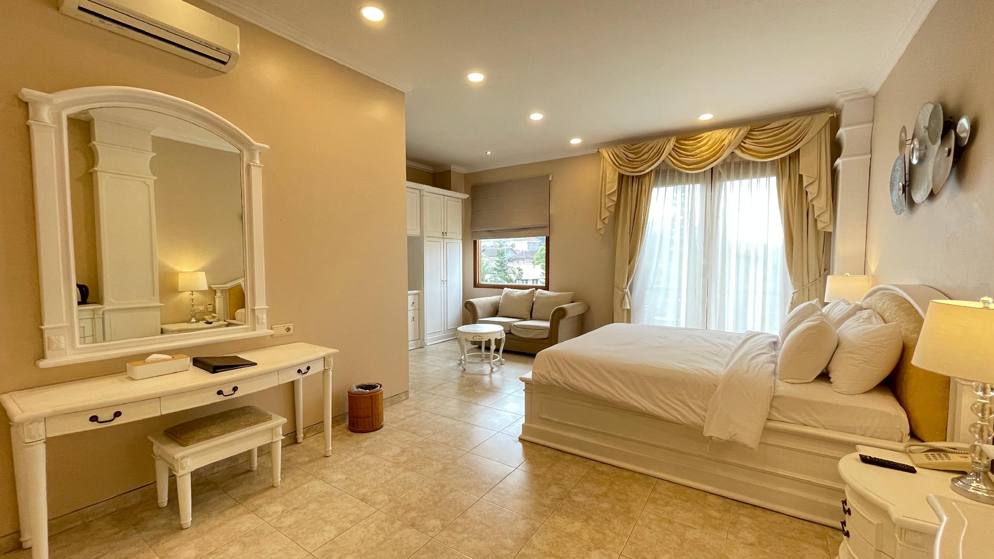 Suite, King Bed, Susan Spa & Resort 2/2